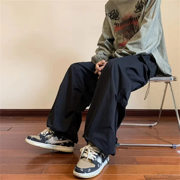 2025 Harajuku Oversized Cargo Pants Men's Streetwear Vintage Hip Hop Wide Leg Baggy Pants Male Casual Parachute Pants Techwear - Image 2